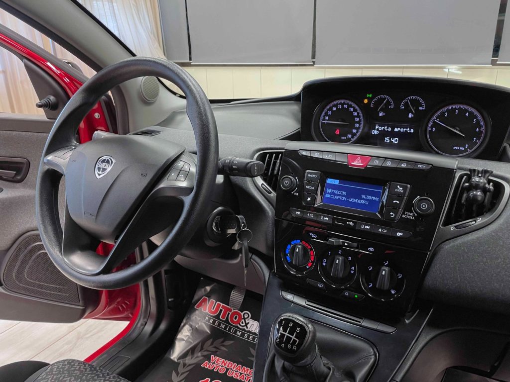 LANCIA Ypsilon 1.0 FIREFLY HYBRID - 42