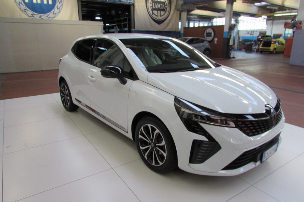 RENAULT Clio TCe 90 CV 5 porte Techno - 2