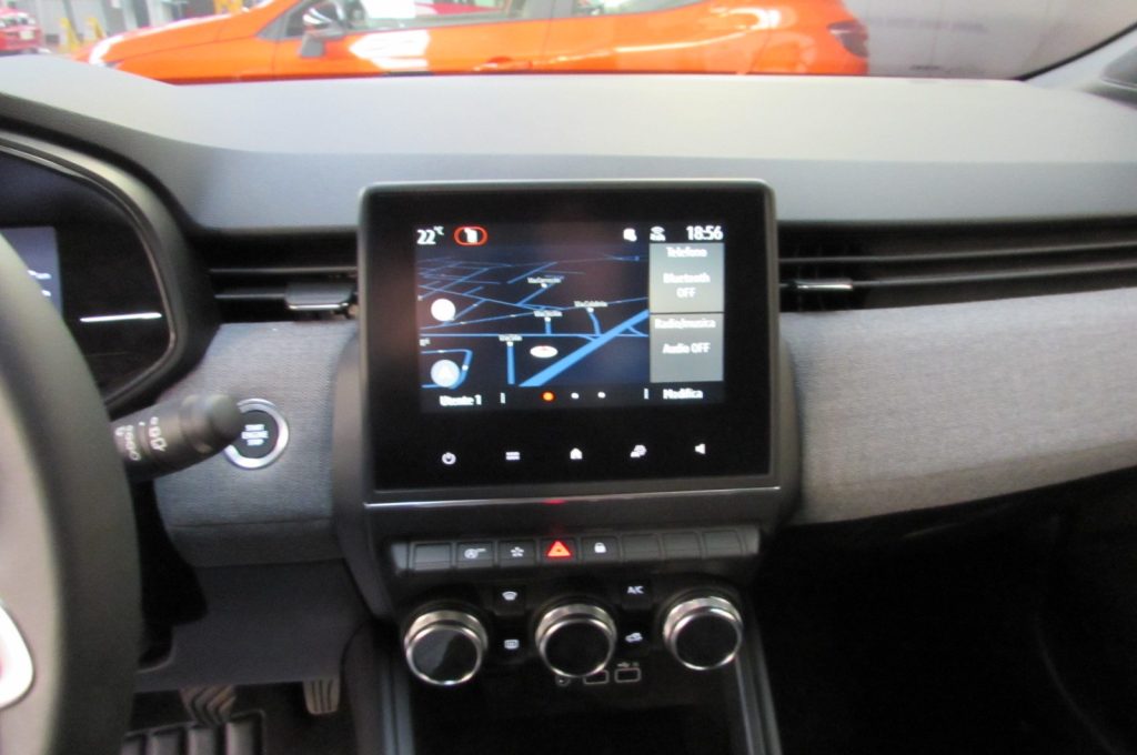 RENAULT Clio TCe 90 CV 5 porte Techno - 8