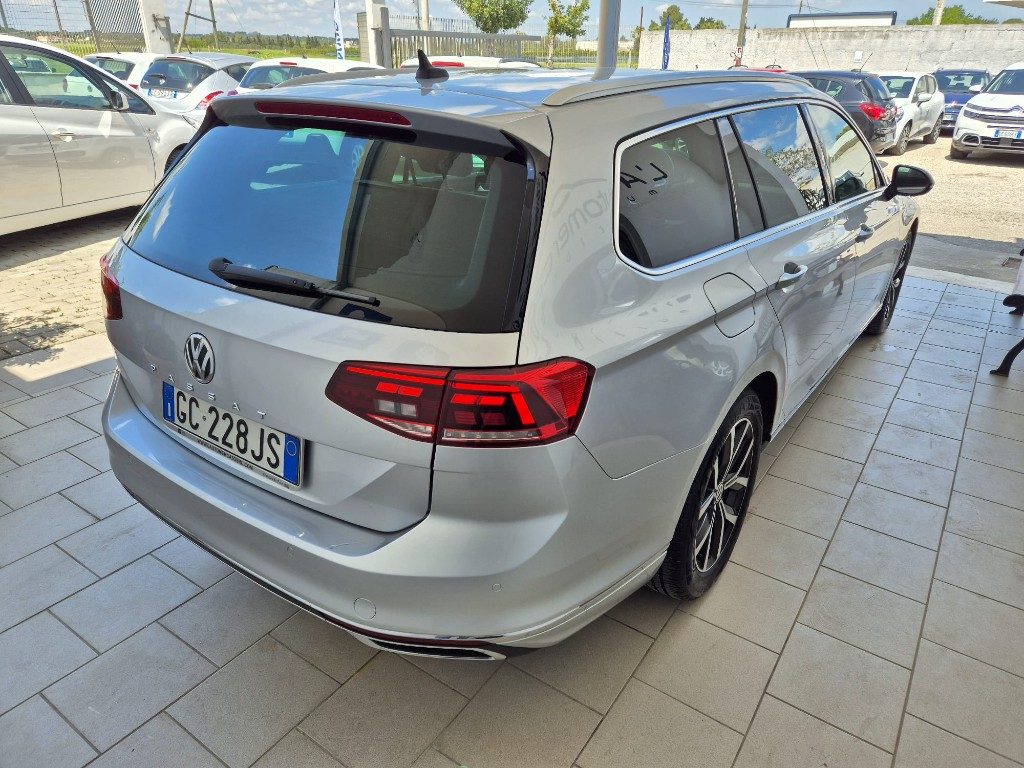 VOLKSWAGEN Passat Variant 2.0 TDI SCR EVO DSG Executive - 3