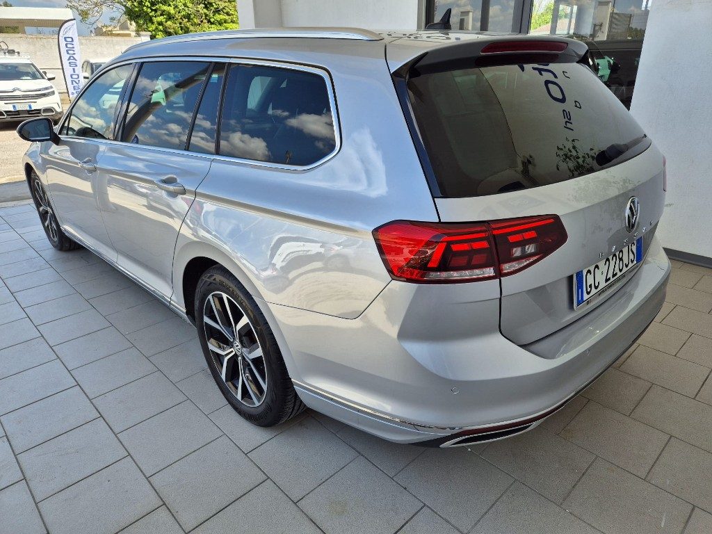 VOLKSWAGEN Passat Variant 2.0 TDI SCR EVO DSG Executive - 4
