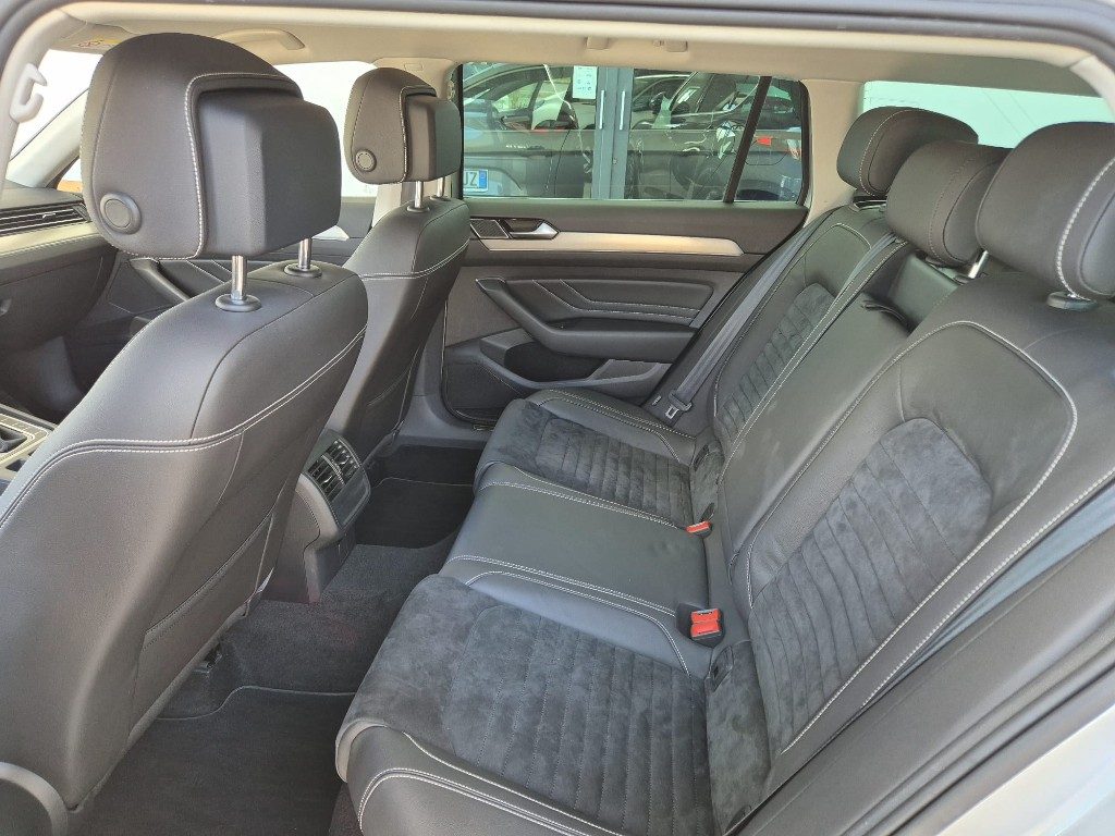 VOLKSWAGEN Passat Variant 2.0 TDI SCR EVO DSG Executive - 5