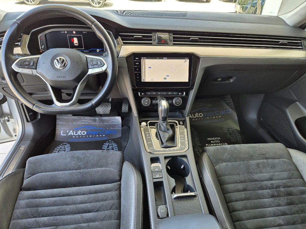 VOLKSWAGEN Passat Variant 2.0 TDI SCR EVO DSG Executive - 9