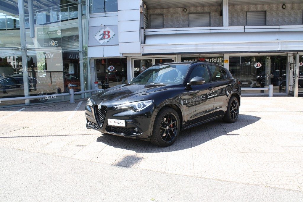 2B Auto ||| ALFA ROMEO Stelvio 2.2 Turbodiesel 210 CV AT8 Q4 Veloce in vendita a Nova Milanese