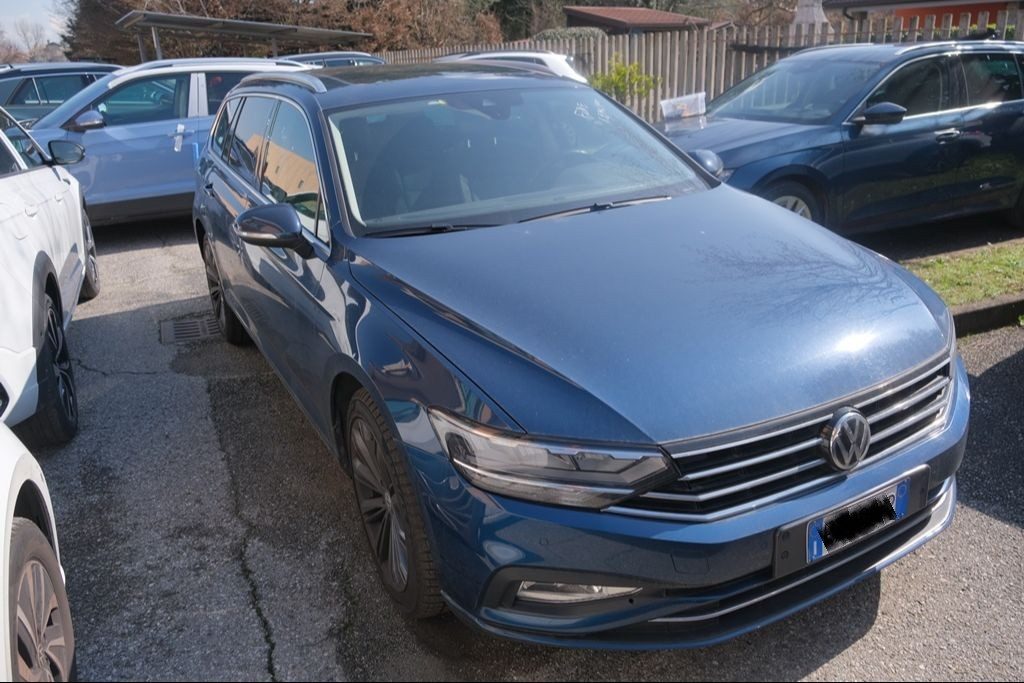 VOLKSWAGEN Passat Variant 2.0 TDI DSG Business BlueMotion Tech - 2