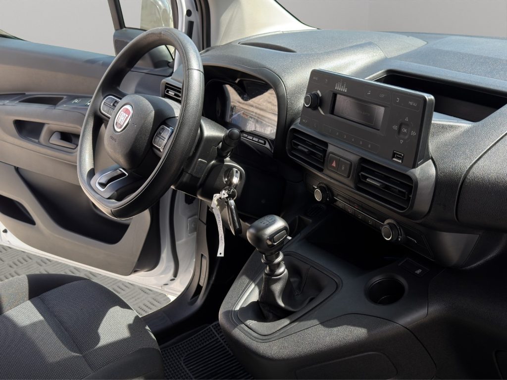 FIAT Doblo 1.5 100cv 3 posti - 10