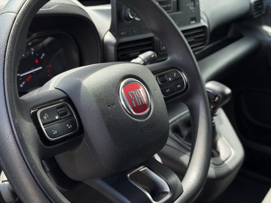 FIAT Doblo 1.5 100cv 3 posti - 11