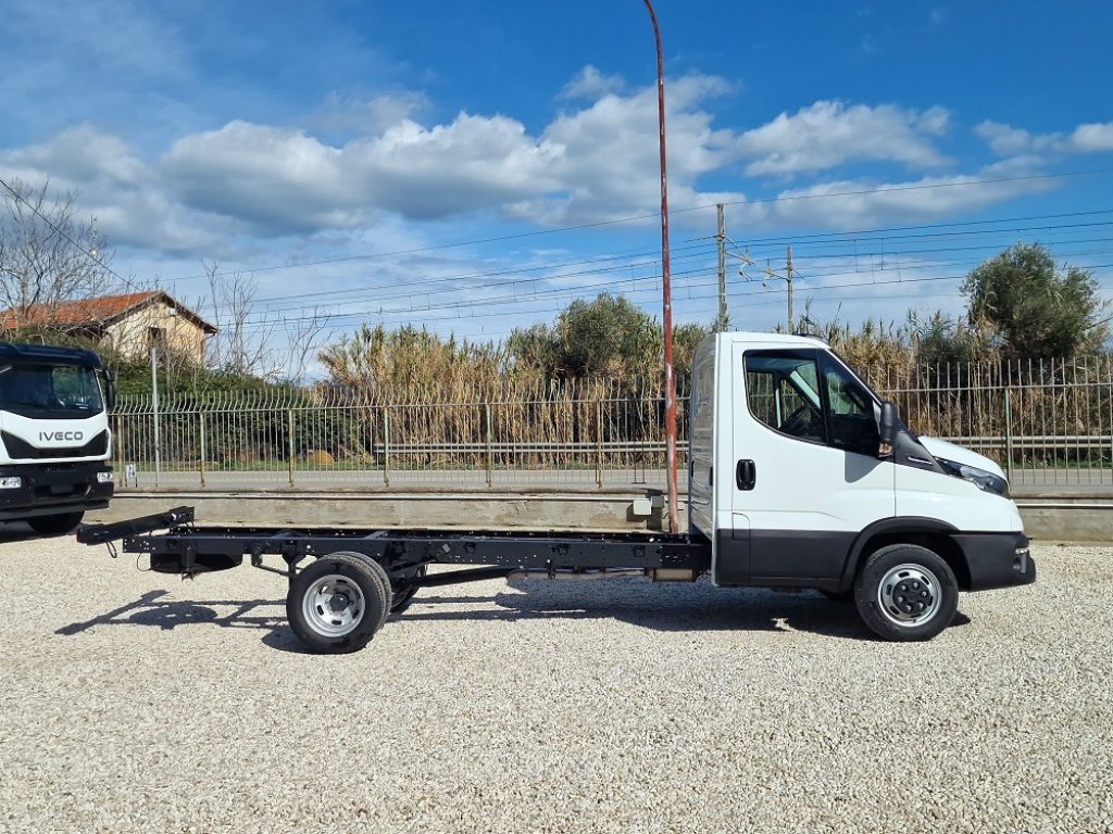 IVECO DAILY  35C18 NUOVO HI-MATIC A TELAIO - 4