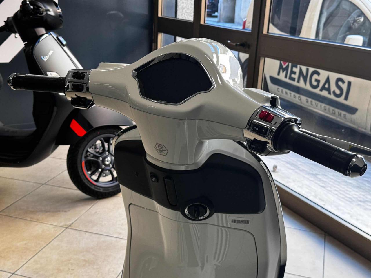 VESPA Primavera 125 Primavera - 11