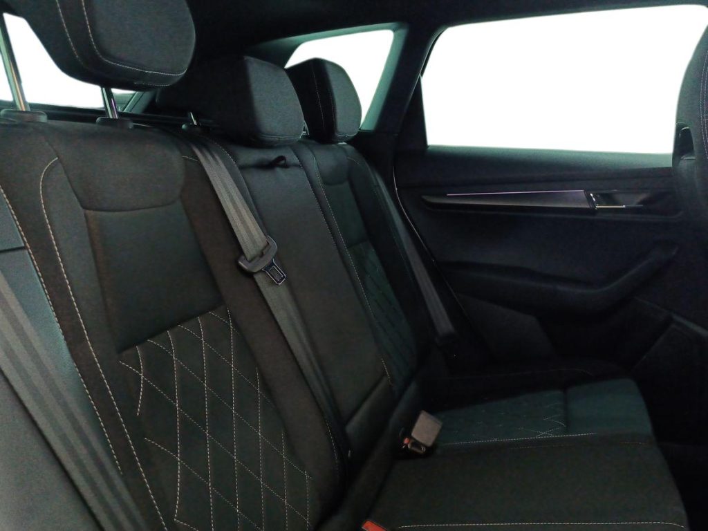 SKODA Karoq 1.5 TSI ACT DSG SportLine - 11