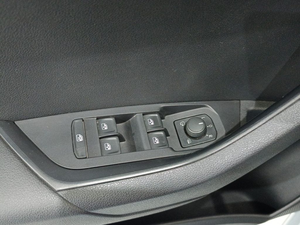 SKODA Karoq 1.5 TSI ACT DSG SportLine - 19