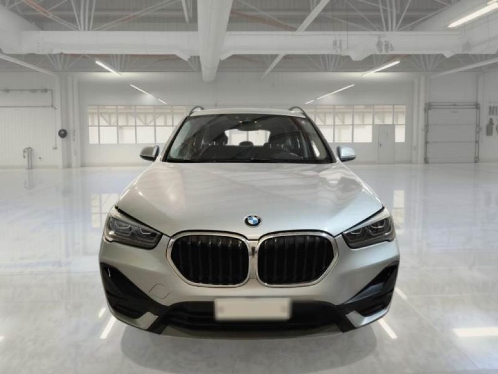 BMW X1 sDrive16d Business Advantage - 3