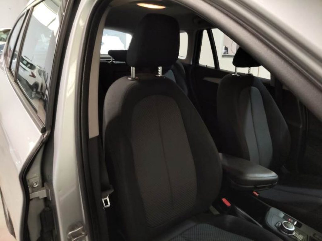 BMW X1 sDrive16d Business Advantage - 8