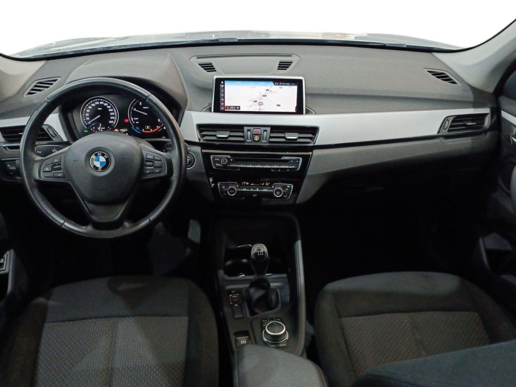 BMW X1 sDrive16d Business Advantage - 7
