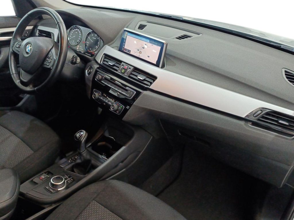 BMW X1 sDrive16d Business Advantage - 9