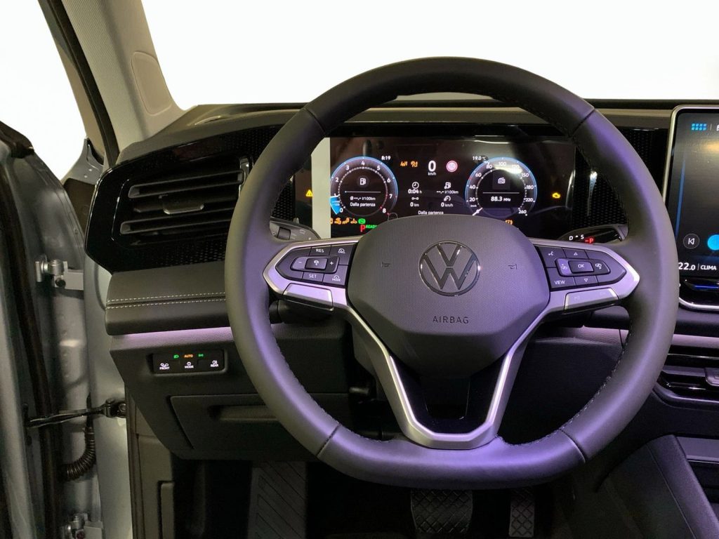 VOLKSWAGEN Tiguan Nuova Tiguan Edition Plus 1.5 eTSI ACT 110 kW (150 - 9