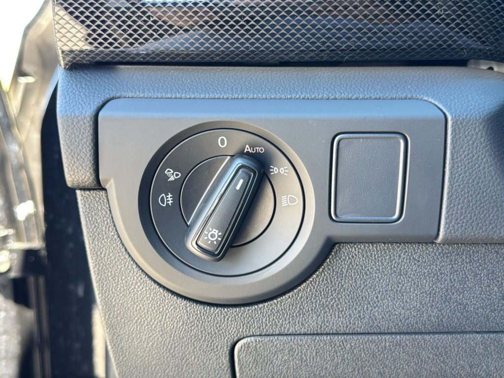 VOLKSWAGEN T-Cross Nuova T-Cross R-Line Plus 1.0 TSI 85 kW (115 CV) M - 13