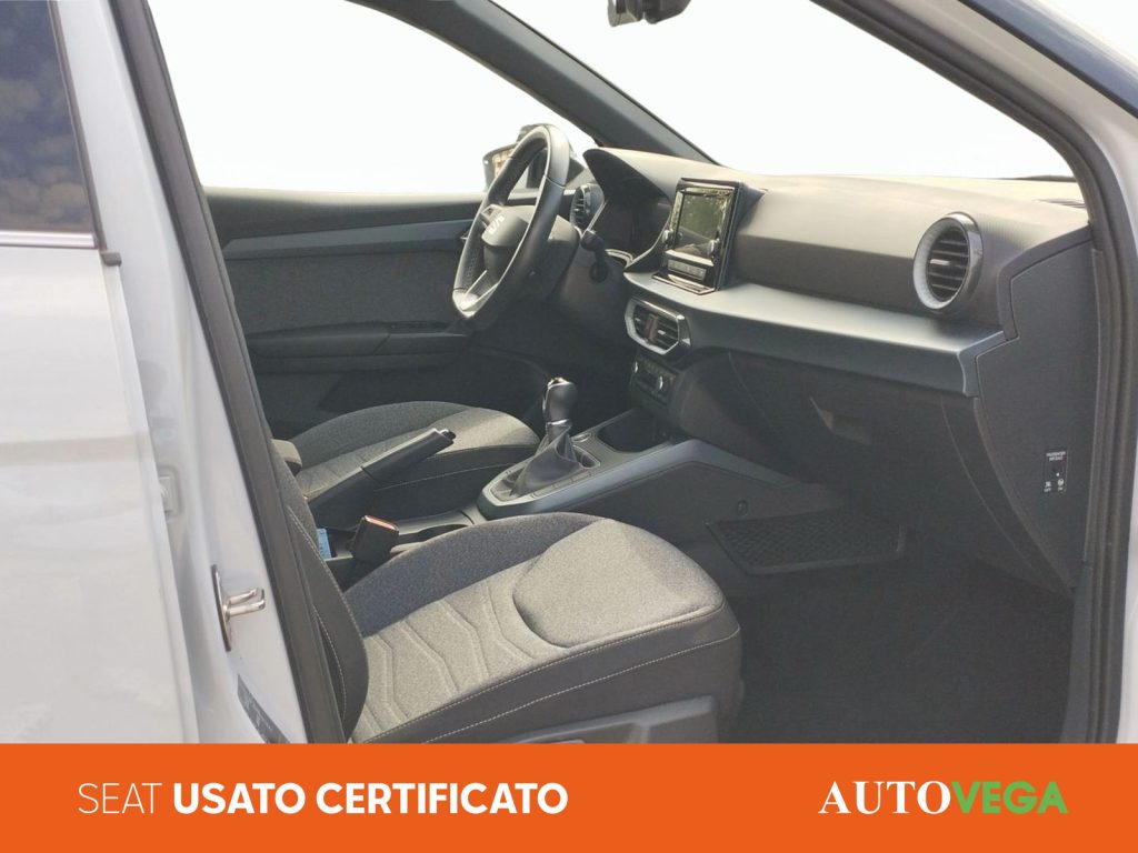 SEAT Arona 1.0 ecotsi style 110cv - 6