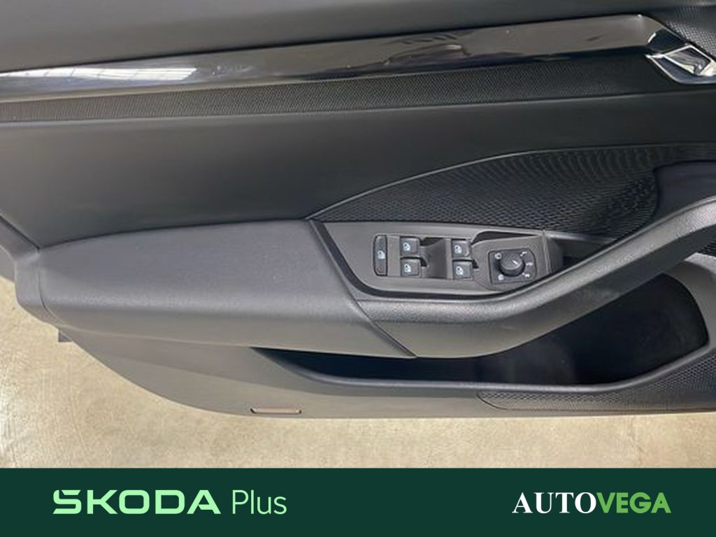 SKODA Octavia wagon 2.0 tdi evo executive 150cv dsg - 17