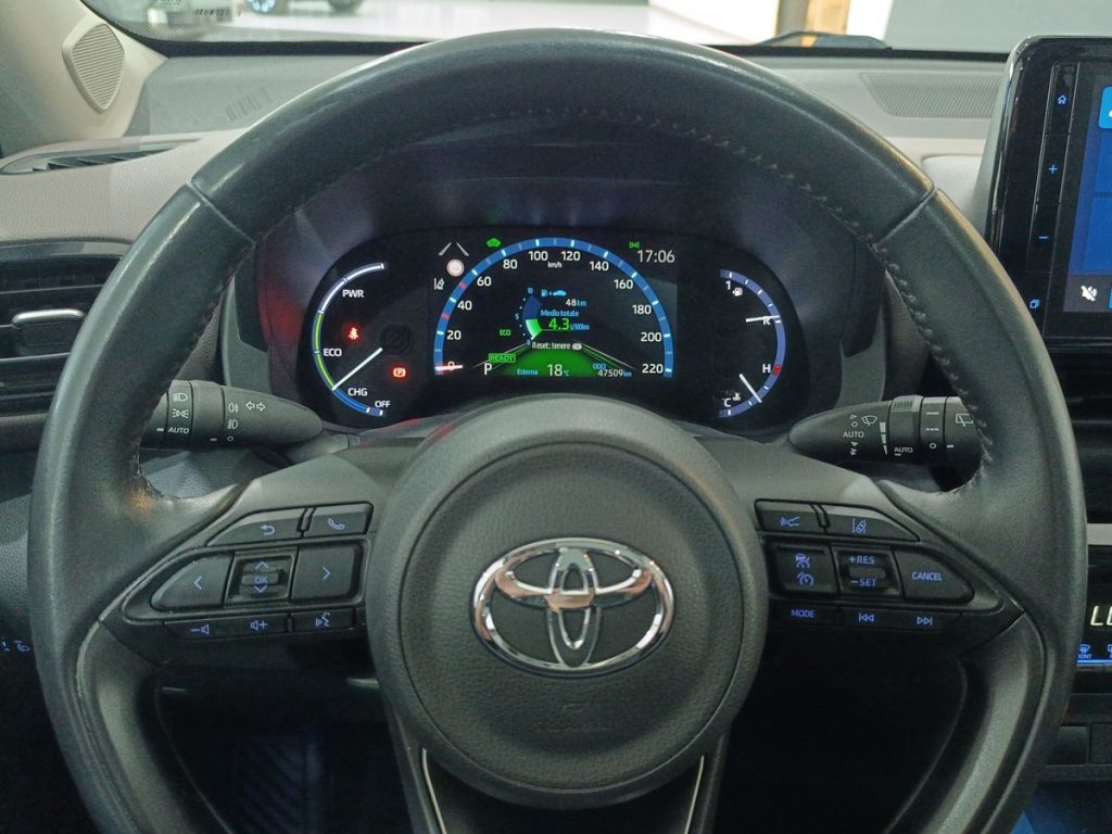 TOYOTA Yaris Cross 1.5 Hybrid 5p. E-CVT Lounge - 18