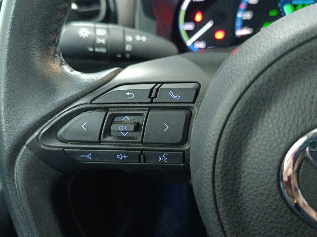 TOYOTA Yaris Cross 1.5 Hybrid 5p. E-CVT Lounge - 19