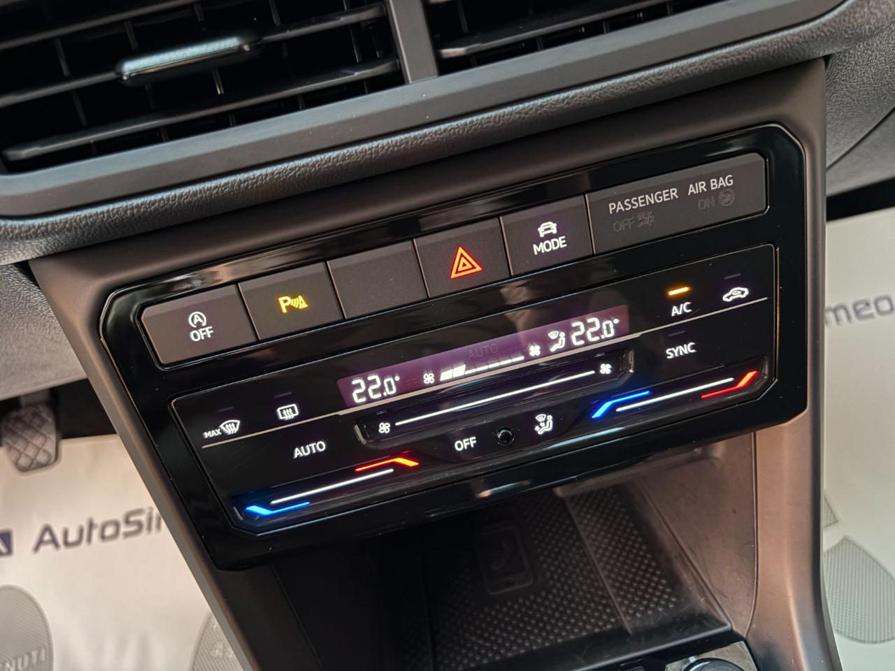 VOLKSWAGEN T-Cross 1.0 TSI 110 CV R-LINE VIRTUAL COCKPIT - 22