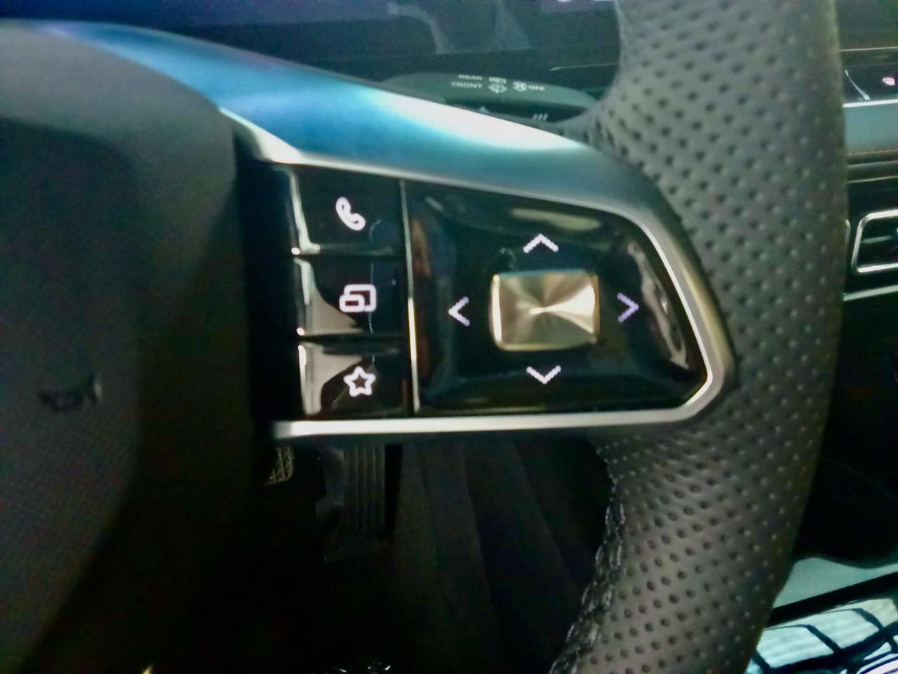 MG HS HEV  224cv Luxury - 10