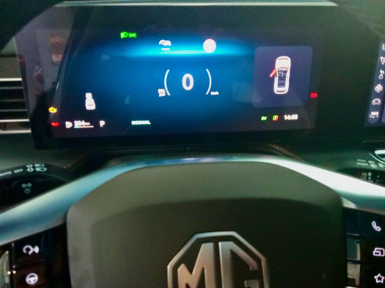 MG HS HEV  224cv Luxury - 11