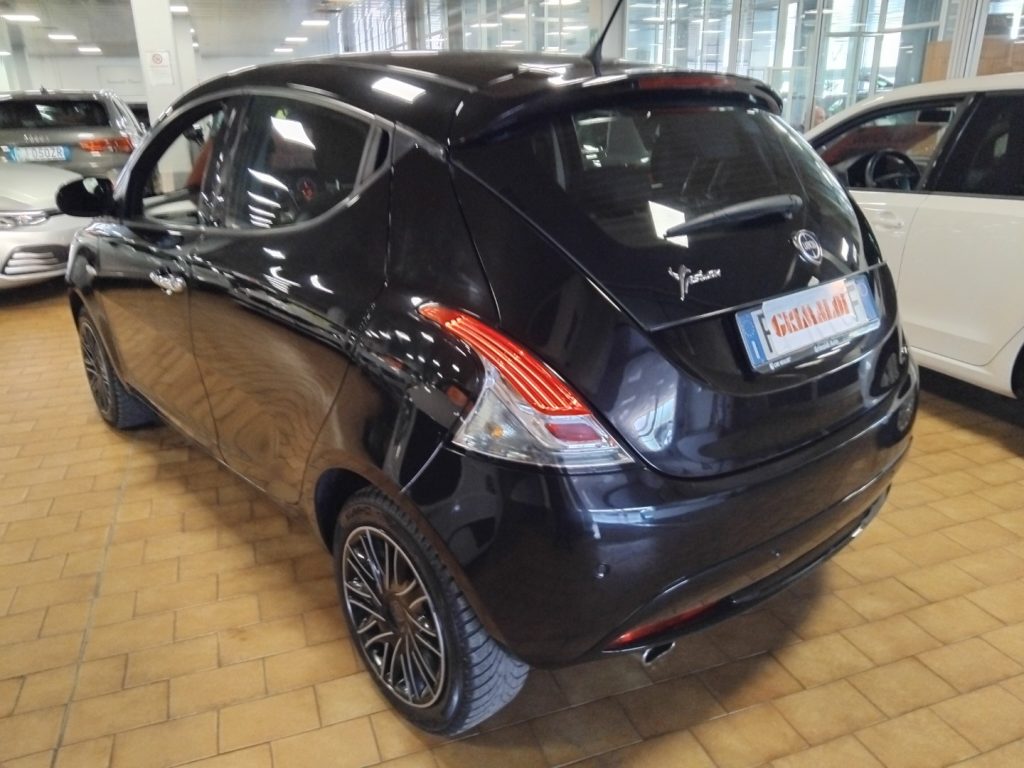 LANCIA Ypsilon 1.2 69 CV 5 porte Gold - 4