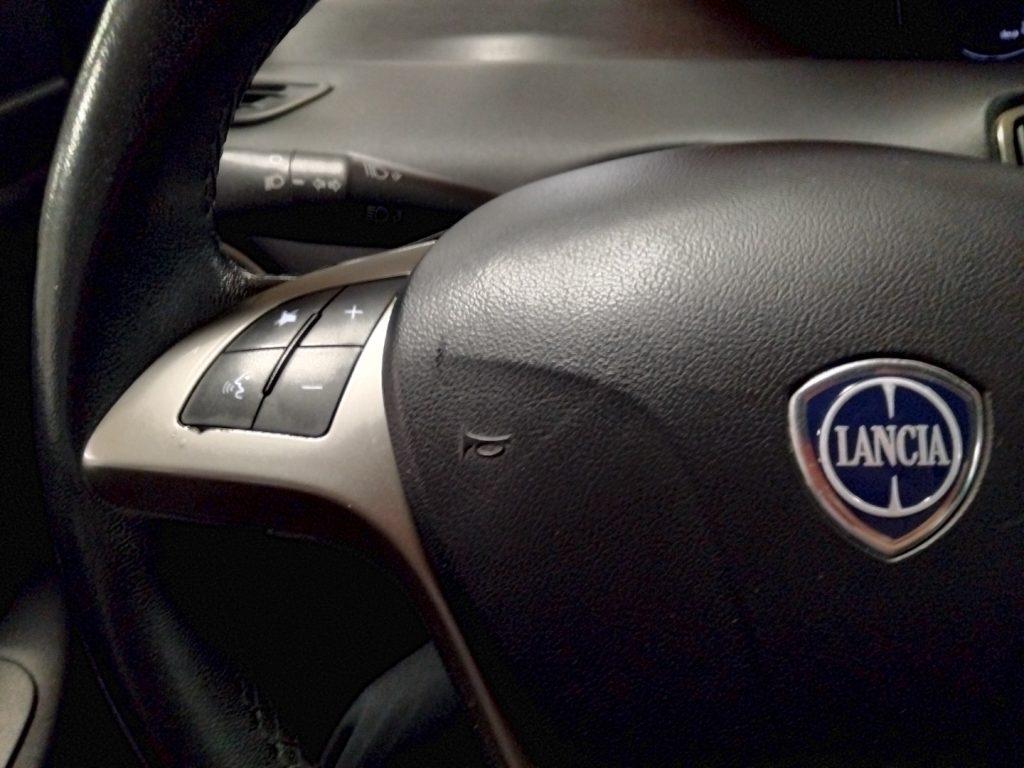 LANCIA Ypsilon 1.2 69 CV 5 porte Gold - 21