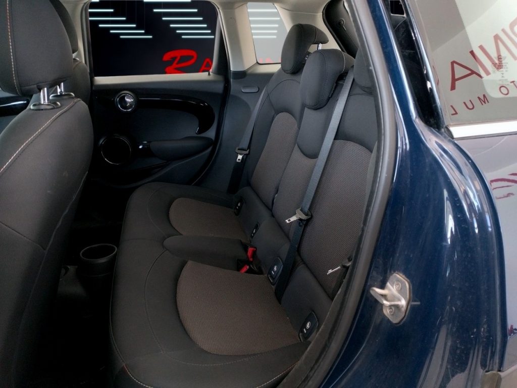 MINI Cooper 1.5 COOPER D Boost 5 porte Automatica Km 63.000 - 17