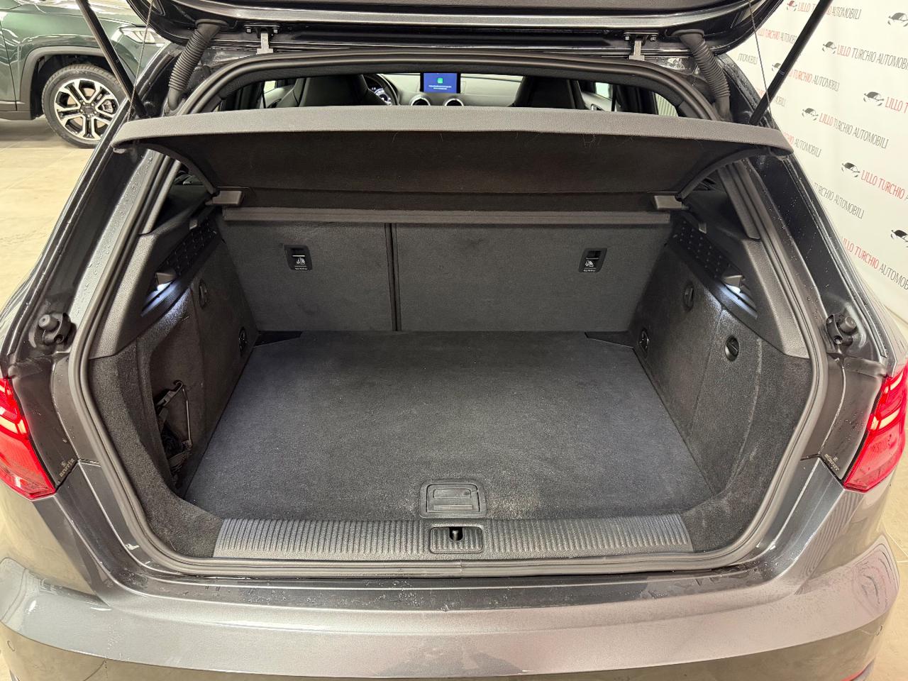 AUDI RS3 SPB BOOK SERVICE AUDI COMPLETO - 29