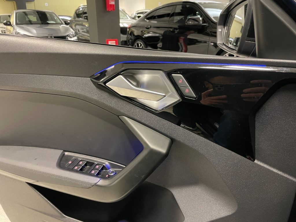 AUDI A1 SPB 30 TFSI S tronic EDITION BLACK SLINE+CAMERA - 16