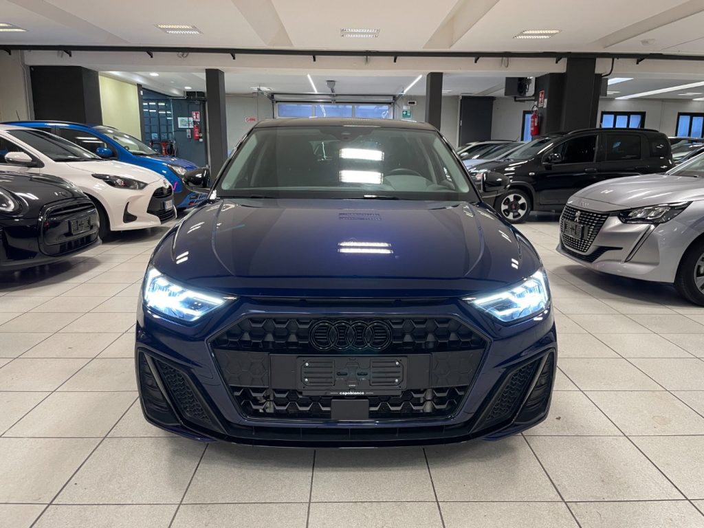 AUDI A1 SPB 30 TFSI S tronic EDITION BLACK SLINE+CAMERA - 2