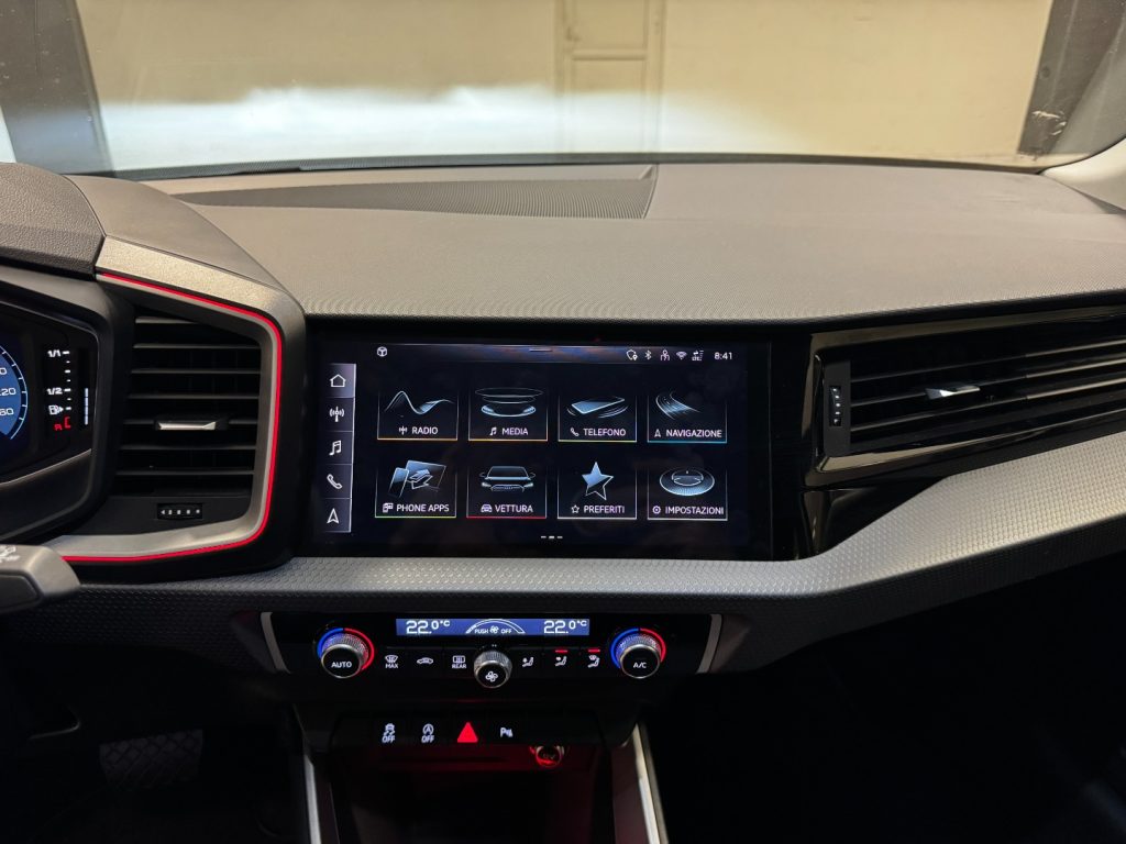 AUDI A1 SPB 30 TFSI S tronic EDITION BLACK SLINE+CAMERA - 11