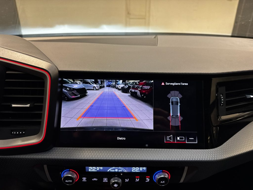 AUDI A1 SPB 30 TFSI S tronic EDITION BLACK SLINE+CAMERA - 14