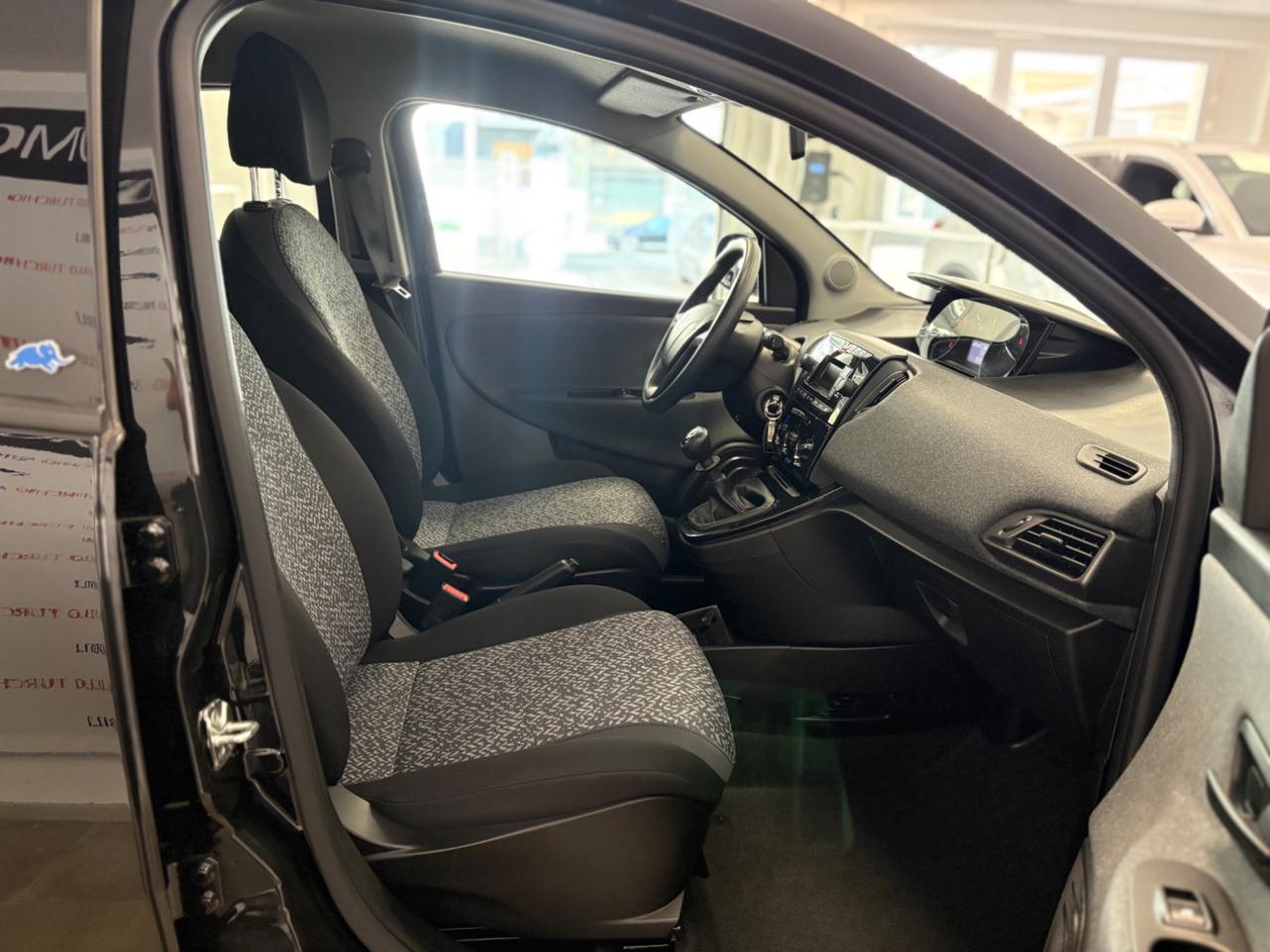 LANCIA Ypsilon 1.2 69 CV 5 porte S&S Elefantino Blu prezzo reale - 18