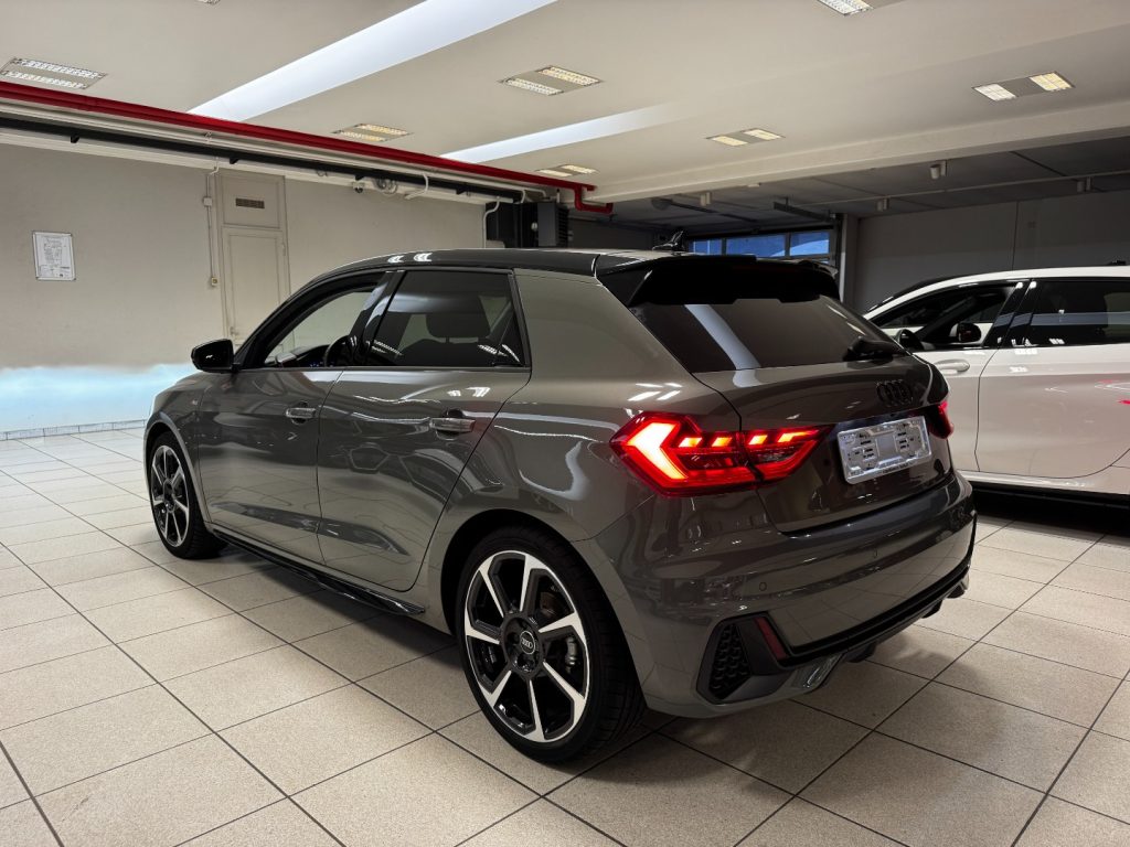 AUDI A1 SPB 30 TFSI S tronic EDITION BLACK SLINE+CAMERA - 5