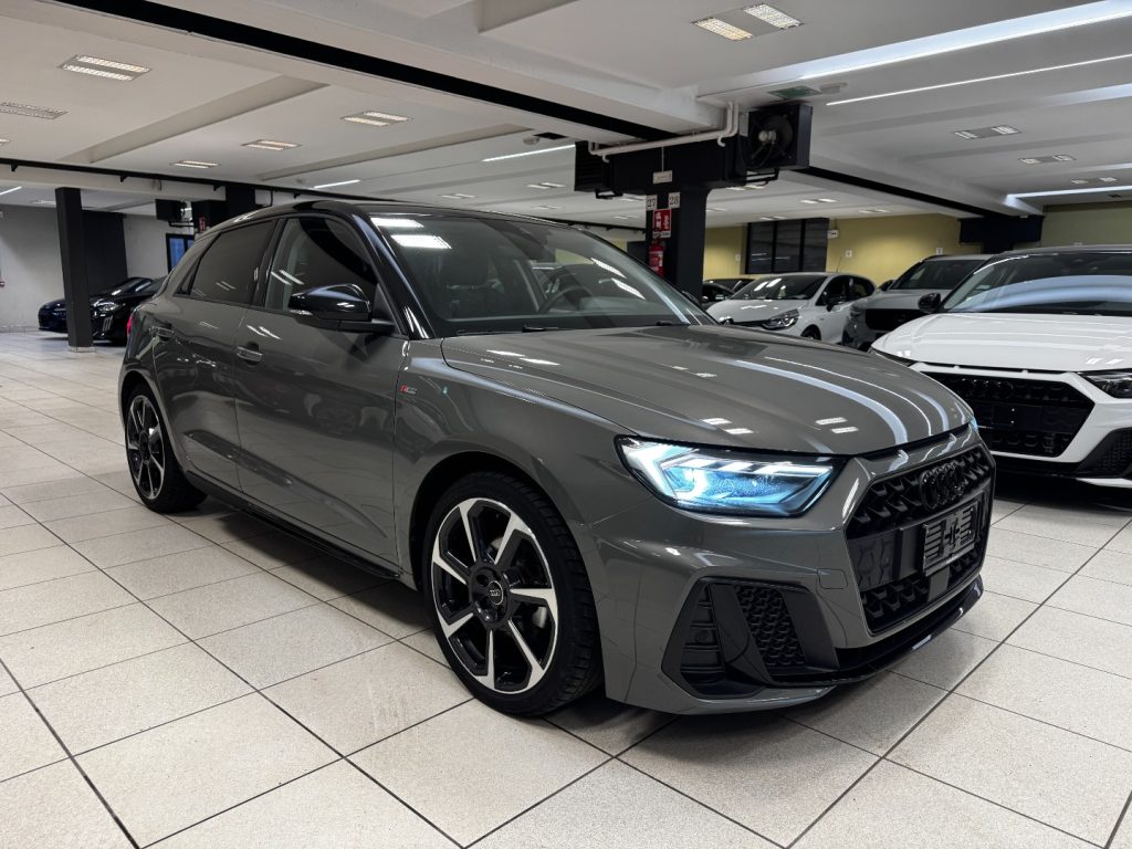 AUDI A1 SPB 30 TFSI S tronic EDITION BLACK SLINE+CAMERA - 3