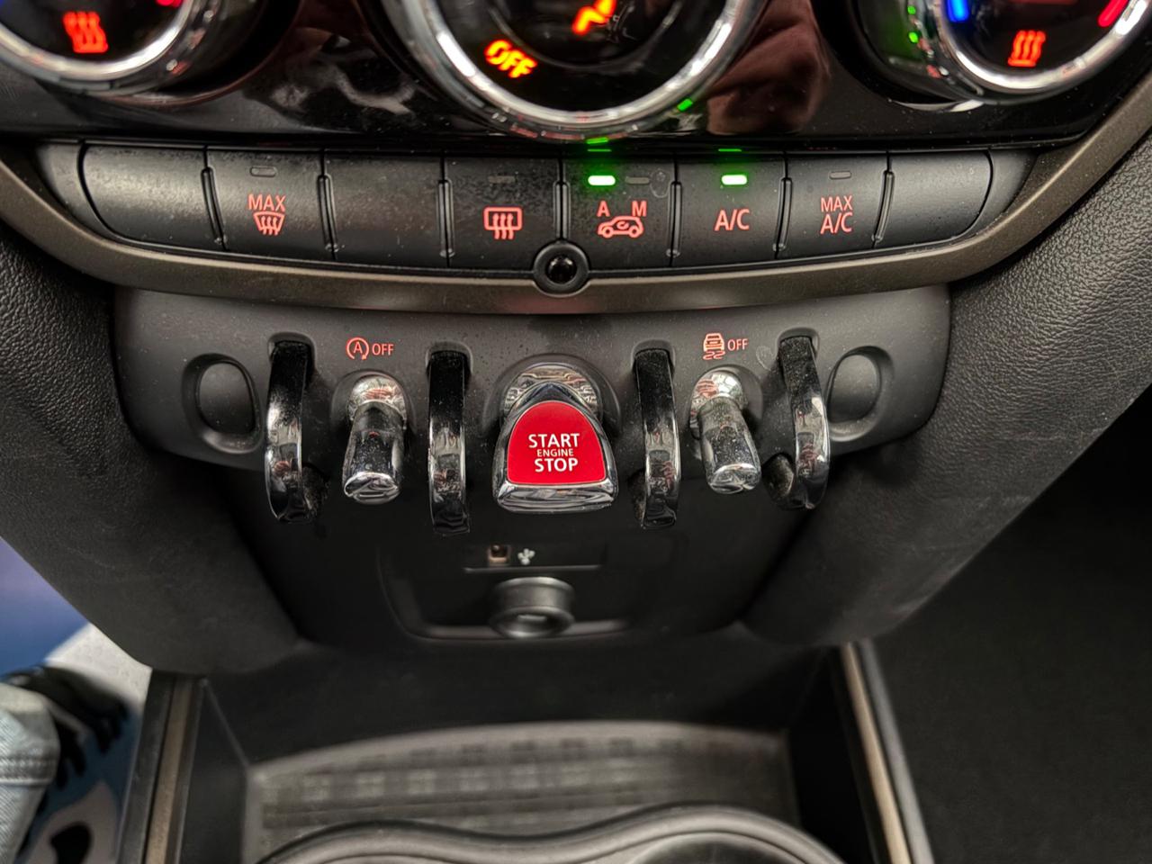 MINI Countryman 2.0 Cooper D Business *TETTO APRIBILE PREZZO REALE - 17