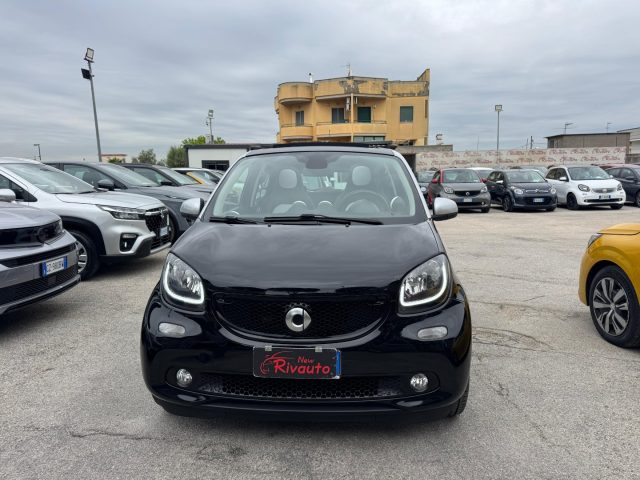 SMART ForFour Nero metallizzato