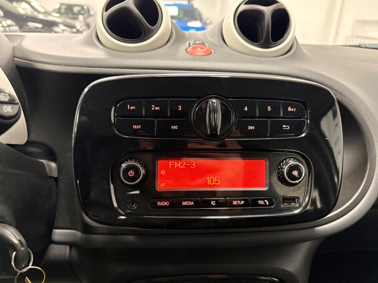 SMART ForFour 70 1.0 Youngster GPL prezzo reale - 15