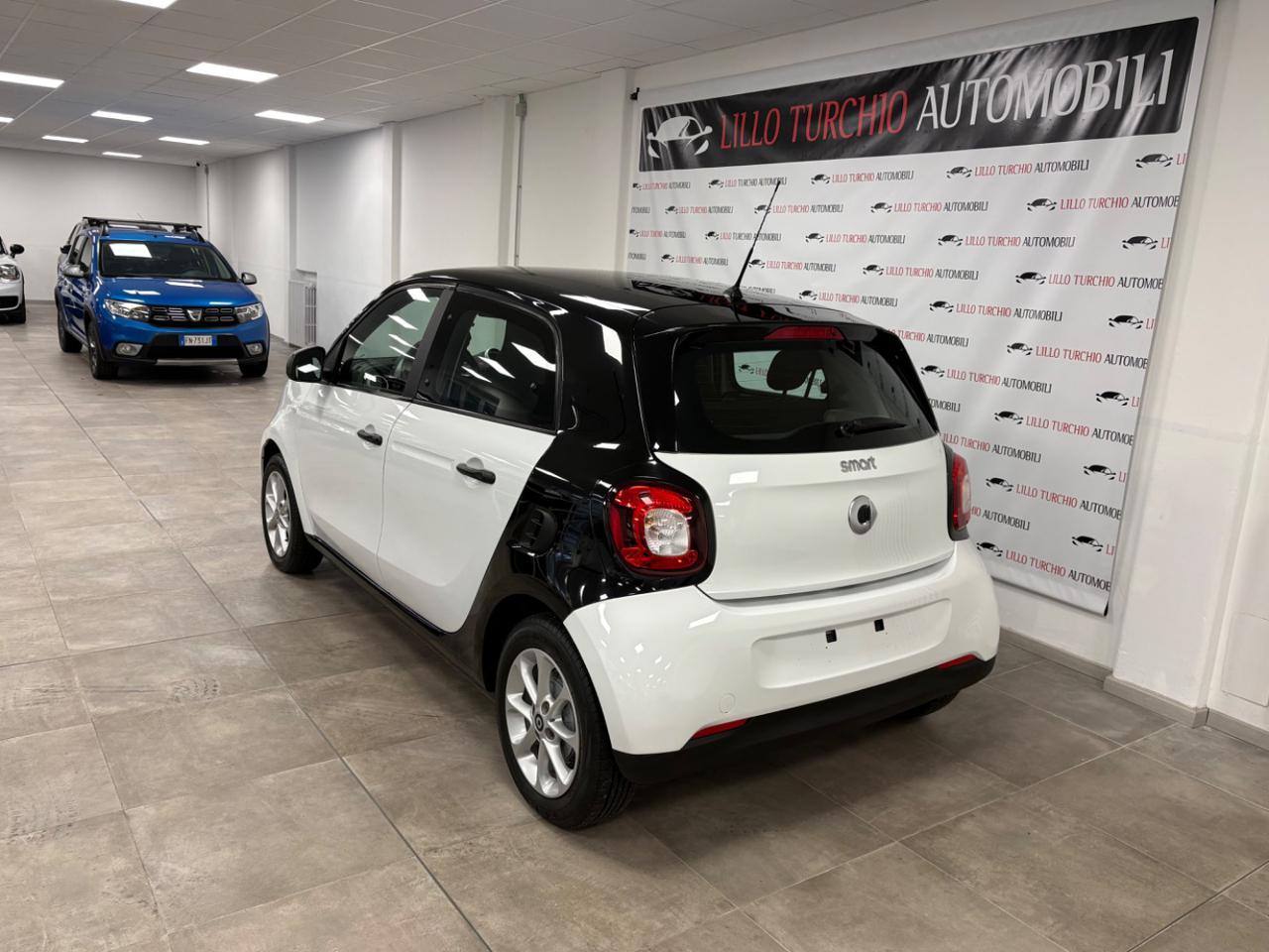 SMART ForFour 70 1.0 Youngster GPL prezzo reale - 4
