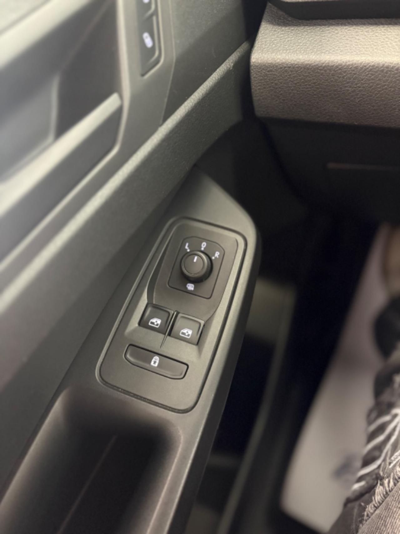 VOLKSWAGEN Caddy 2.0 TDI 102 CV Kombi  5 POSTI N1 €18900 + IVA - 11