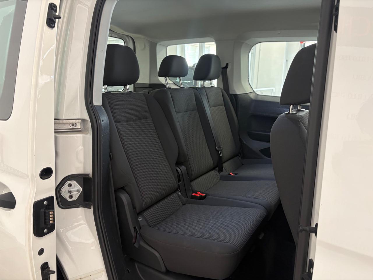 VOLKSWAGEN Caddy 2.0 TDI 102 CV Kombi  5 POSTI N1 €18900 + IVA - 19