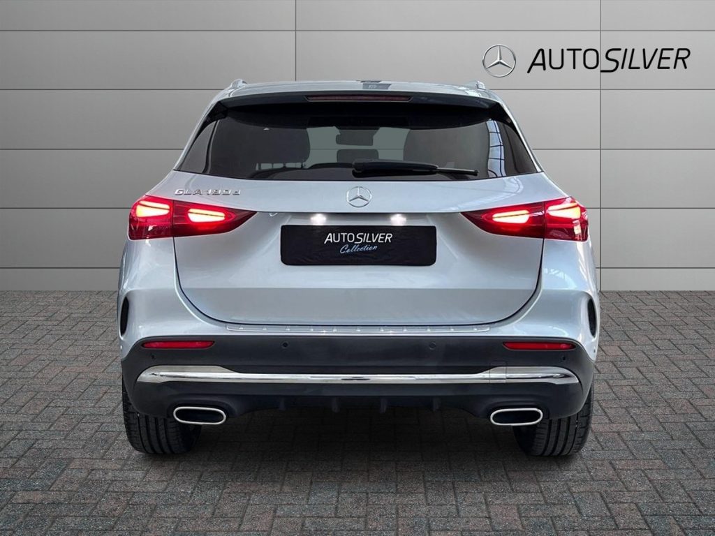 MERCEDES-BENZ GLA 180 d Automatic AMG Line Advanced Plus - 4