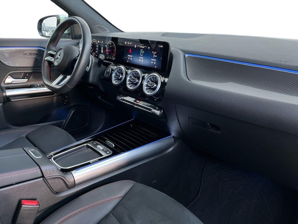 MERCEDES-BENZ GLA 180 d Automatic AMG Line Advanced Plus - 16