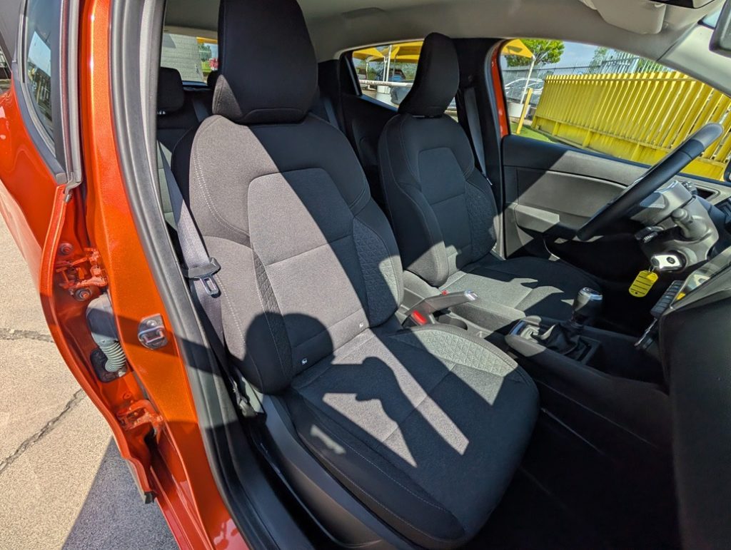 RENAULT Clio SCe 65 CV 5P Equilibre AZIENDALE OK NEOPATENTATI - 24