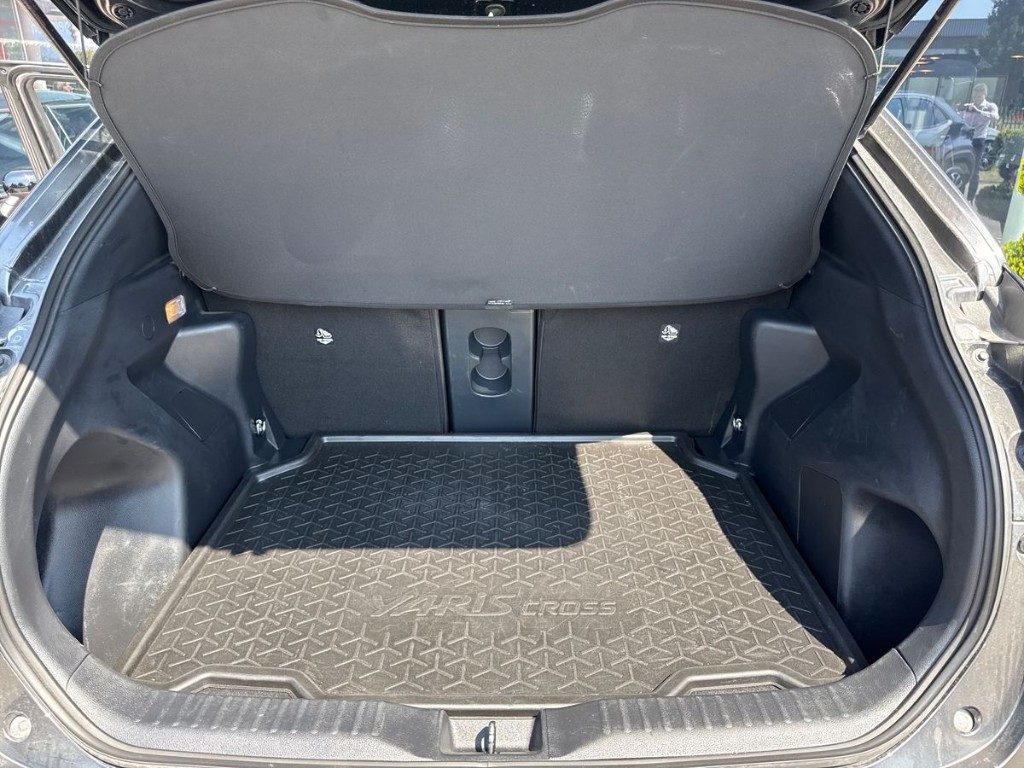 TOYOTA Yaris Cross 1.5 Hybrid 130 CV 5p.E-CVT AWD-i Trend Aut. - 12