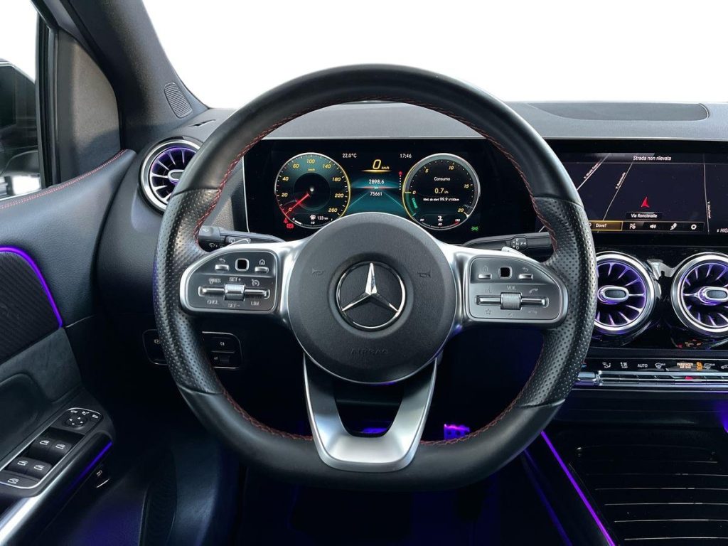 MERCEDES-BENZ B 200 d 4matic Premium - 11